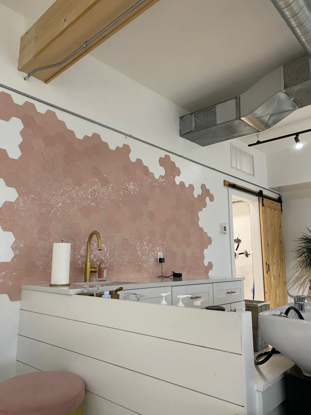 Hair Canvas | Milford