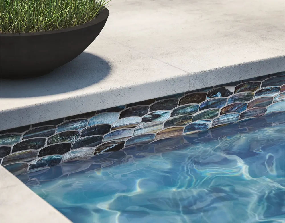 Lunadau00a0Bay Jaw Feather 6 Border Abruzzo Pearl pool