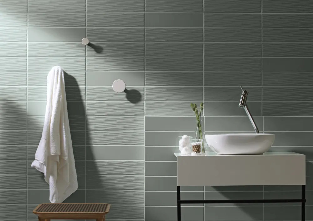Marea Leaf Ripple Bathroom