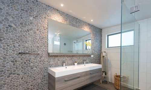 Natural Stone Pebbles Wall Feature